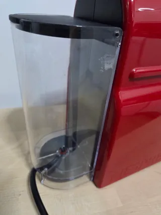 Cafetera Nespresso Roja