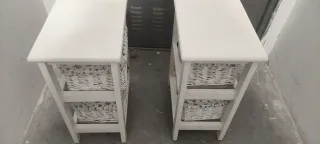 Mesita Auxiliar con Cestas Blancas.Son dos