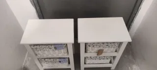 Mesita Auxiliar con Cestas Blancas.Son dos