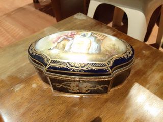 Portagioie Château de Longpré blu e oro