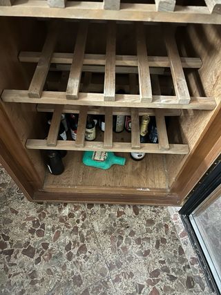 Vinoteca de madera de roble