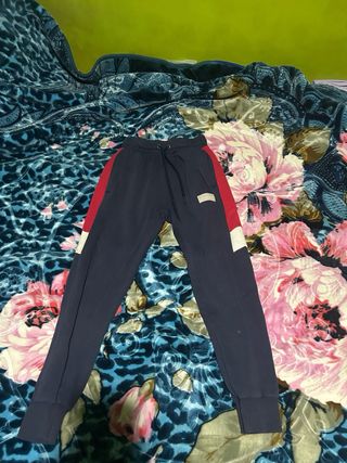 Pantalones McKenzie Azul y Rojo