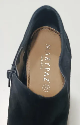 Zapato abotinado de tacón