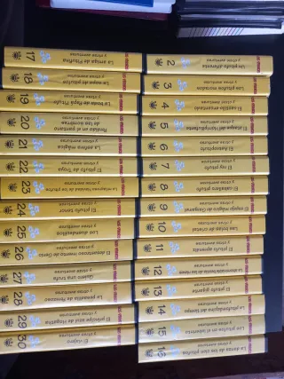Colección Pitufos: 30 Libros y 30 VHS
