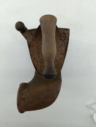 PLANCHA ANTIGUA DE CARBÓN