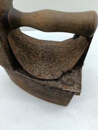 PLANCHA ANTIGUA DE CARBÓN