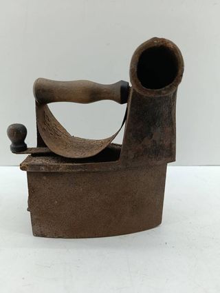 PLANCHA ANTIGUA DE CARBÓN