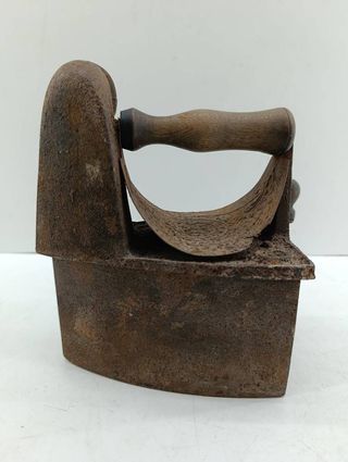 PLANCHA ANTIGUA DE CARBÓN