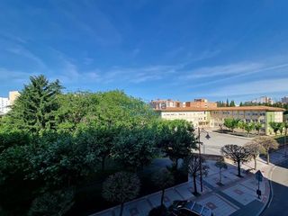 Piso en alquiler en La Chantría - La Lastra en León