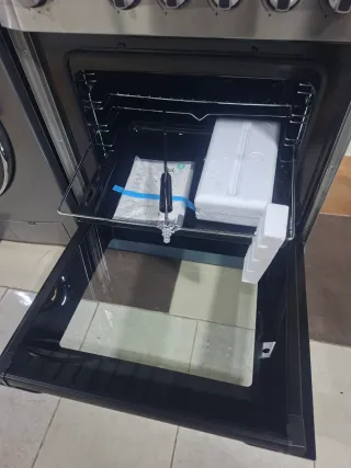 Cocina de gas con horno y grill