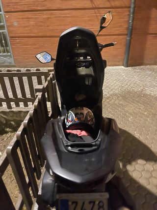 Honda PCX 125 Scooter