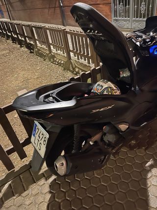 Honda PCX 125 Scooter