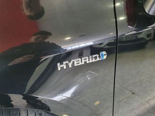 Toyota Corolla 2.0 180H. Advance