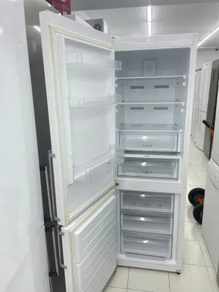 Nevera blanca Candy Altura 1.85 con garantía