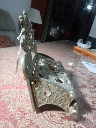 Portarrollo metal antiguo baño