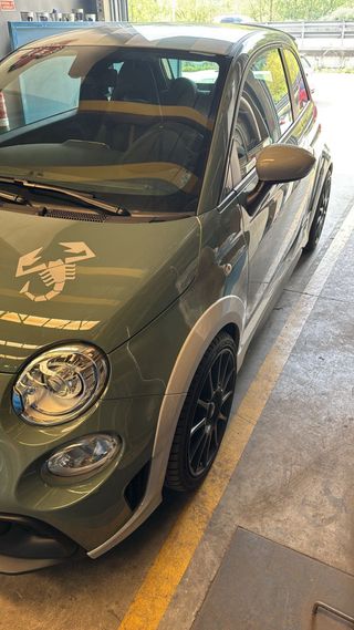 Abarth 695 2021