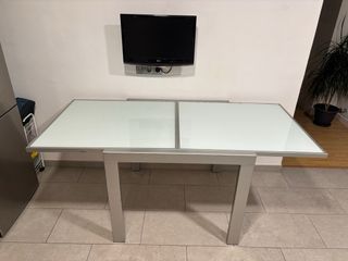 Mesa de cristal extensible