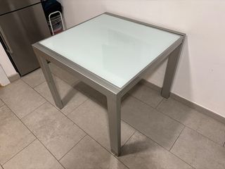 Mesa de cristal extensible