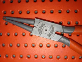 Alicates de punta larga