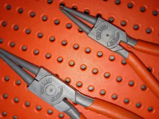 Alicates de punta larga