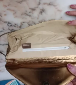 Bolso de fiesta dorado