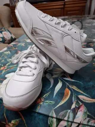 Zapatillas Reebok Mujer Blancas y Plateadas