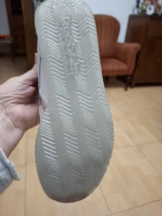 Zapatillas Reebok Mujer Blancas y Plateadas