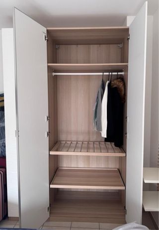 Cama doble con cabecero de Madura, colchóy armario