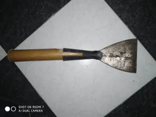 Rascafor de madera y metal