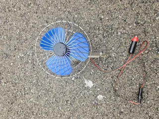 Ventilador 12V Metal y Plástico 12v