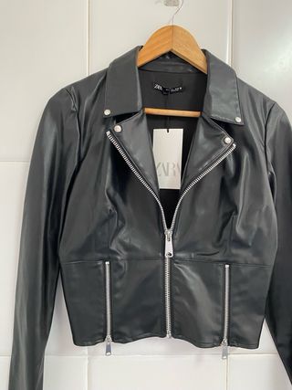 Chaqueta de cuero Negro Zara Talla L
