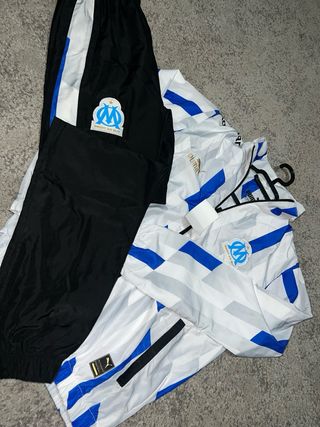 Chándal Blanco y Azul