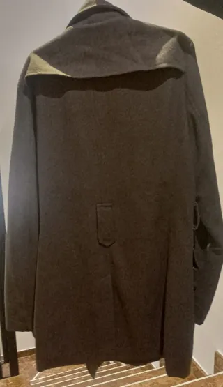 Abrigo gris elegante