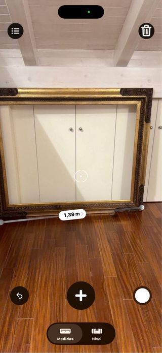 Marco de cuadro dorado y marrón