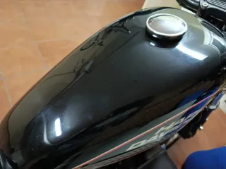 Harley Davidson 883R + Colas de Regalo