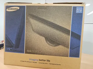 Monitor Samsung de 19 pul