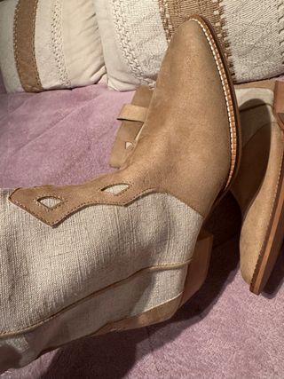 Botas cowboy Hug@Clau beige/marrón
