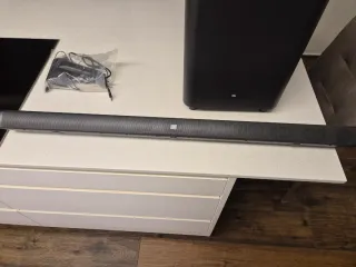 Barra de Sonido JBL con Subwoofer Negro