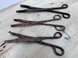 Lote 3 Tenazas antiguas de forja