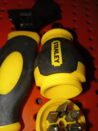 Destornillador Stanley con puntas