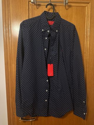 Camisa CH lunares azul