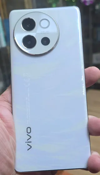 Móvil Vivo V40 Lite 5G. 8Gb de Ram y 256GB de Rom.