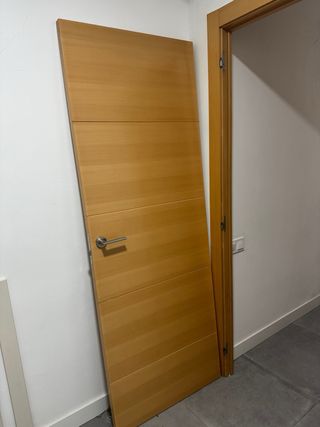 Puertas macizas de madera