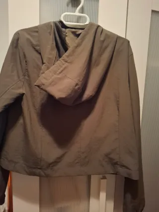 Cazadora verde ligera talla S