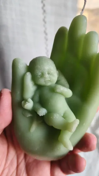 Vela Mano de Dios Bebé