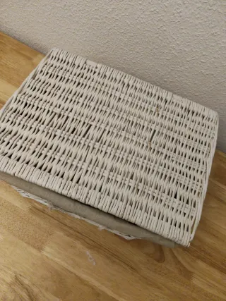 Cesta mimbre con tapa y forro