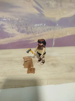 Playmobil leñador custom con hacha y tronco