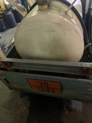 REMOLQUE CON DEPOSITO GASOLEO 500 LITROS