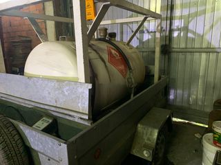 REMOLQUE CON DEPOSITO GASOLEO 500 LITROS