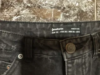 Falda vaquera desgastada Stradivarius